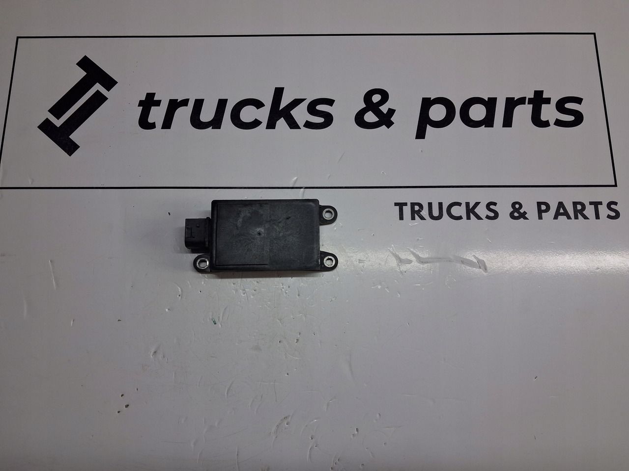 CONTINENTAL RADAR DISTRONIK RENAULT GAMA T C K RANGE VOLVO FH 4 FM 4 FH 5 - Электрическая система для Грузовиков: фото 1 CONTINENTAL RADAR DISTRONIK RENAULT GAMA T C K RANGE VOLVO FH 4 FM 4 FH 5 - Электрическая система для Грузовиков: фото 1