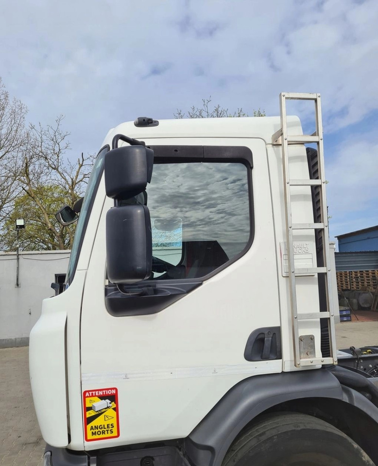 KOMPLETNA DZIENNA RENAULT GAMA D19 D EURO 6 - Кабина: фото 2 KOMPLETNA DZIENNA RENAULT GAMA D19 D EURO 6 - Кабина: фото 2