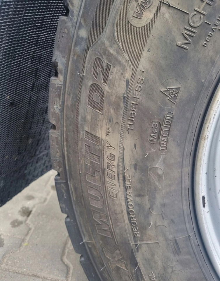 OPONY TYŁ NAPĘDOWE MICHELIN X MULTI ENERGY D2 315/70/22.5 4 szt. - Шина: фото 4 OPONY TYŁ NAPĘDOWE MICHELIN X MULTI ENERGY D2 315/70/22.5 4 szt. - Шина: фото 4