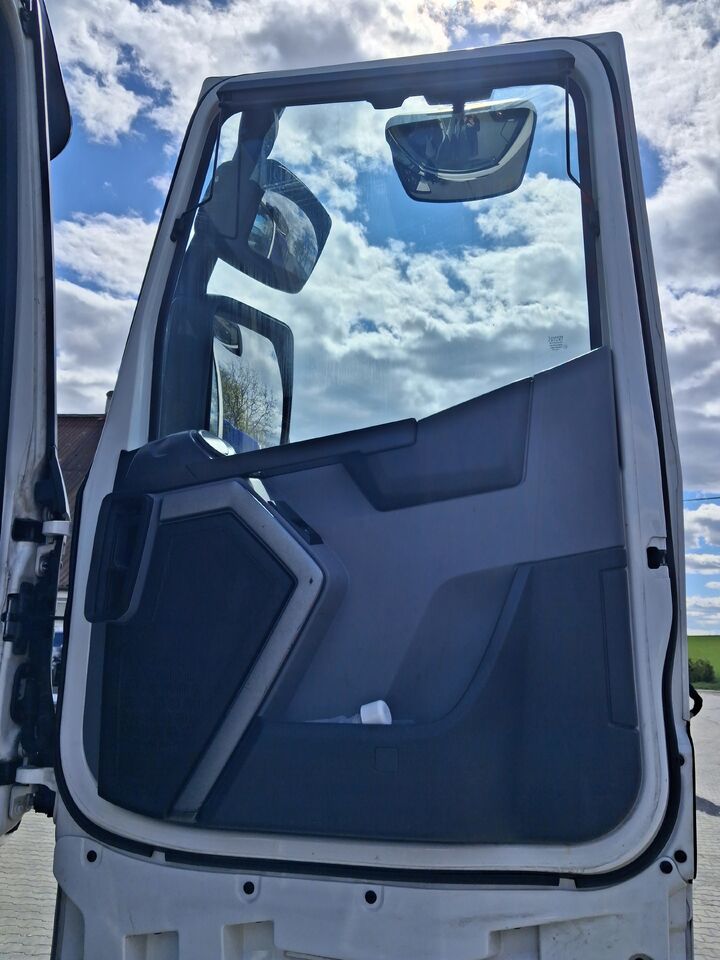 RENAULT DRZWI KOMPLETNE PRAWE RENAULT GAMA T RANGE WYSOKA KABINA HIGH - Дверь и запчасти для Грузовиков: фото 4 RENAULT DRZWI KOMPLETNE PRAWE RENAULT GAMA T RANGE WYSOKA KABINA HIGH - Дверь и запчасти для Грузовиков: фото 4