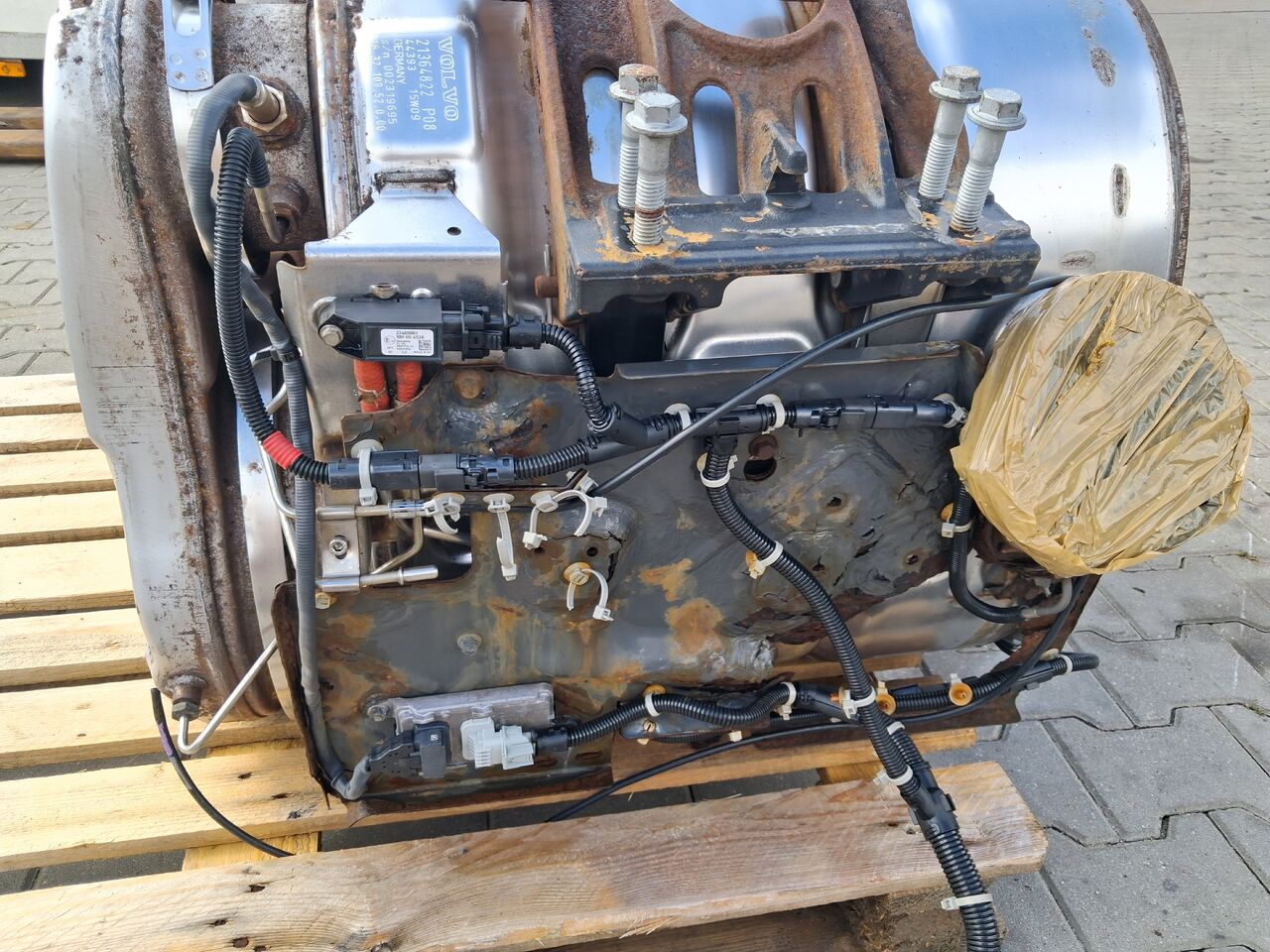 RENAULT KATALIZATOR TŁUMIK DPF FILTR KOMPLETNY RENAULT GAMA T RANGE VOLVO FH 4 FM 4 - Катализатор для Грузовиков: фото 3 RENAULT KATALIZATOR TŁUMIK DPF FILTR KOMPLETNY RENAULT GAMA T RANGE VOLVO FH 4 FM 4 - Катализатор для Грузовиков: фото 3