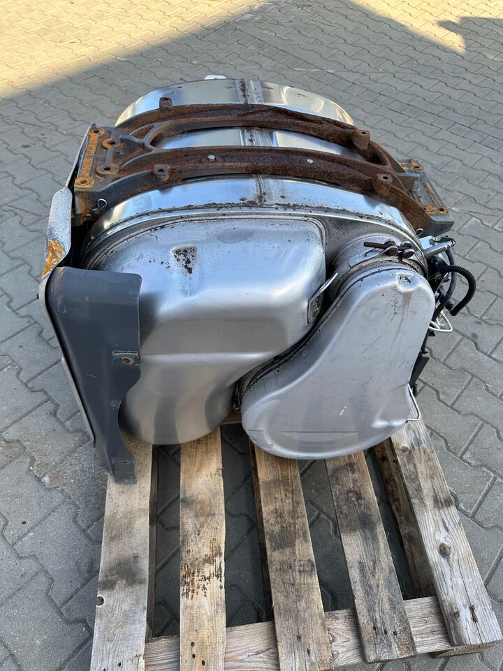 RENAULT KATALIZATOR TŁUMIK DPF FILTR KOMPLETNY RENAULT GAMA T RANGE VOLVO FH 4 FM 4 - Катализатор для Грузовиков: фото 5 RENAULT KATALIZATOR TŁUMIK DPF FILTR KOMPLETNY RENAULT GAMA T RANGE VOLVO FH 4 FM 4 - Катализатор для Грузовиков: фото 5