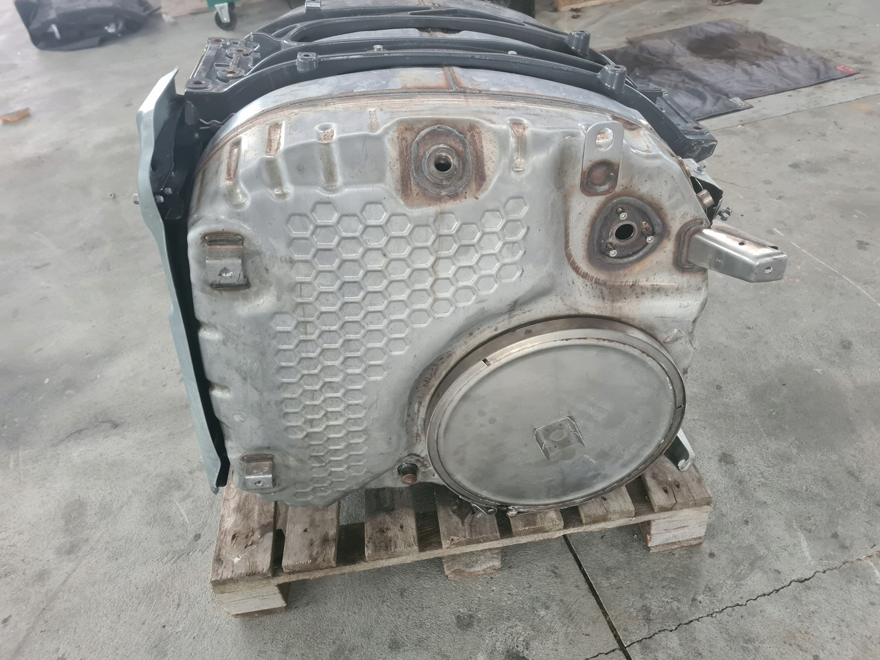 RENAULT KATALIZATOR TŁUMIK DPF FILTR VOLVO FH 5 FM 5 RENAULT GAMA T EVO NOWY MODEL - Катализатор для Грузовиков: фото 5 RENAULT KATALIZATOR TŁUMIK DPF FILTR VOLVO FH 5 FM 5 RENAULT GAMA T EVO NOWY MODEL - Катализатор для Грузовиков: фото 5