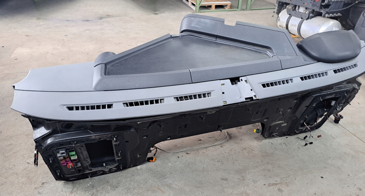 RENAULT KONSOLA KOMPLETNA KOKPIT DESKA RENAULT GAMA T RANGE - Приборная панель для Грузовиков: фото 4 RENAULT KONSOLA KOMPLETNA KOKPIT DESKA RENAULT GAMA T RANGE - Приборная панель для Грузовиков: фото 4