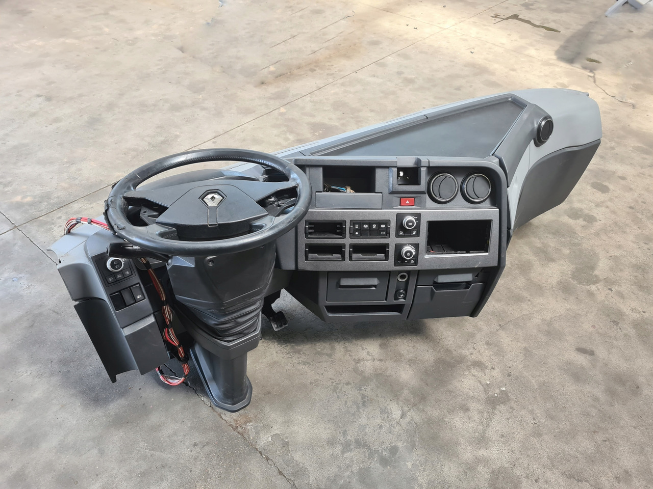 RENAULT KONSOLA KOMPLETNA KOKPIT DESKA ROZDZIELCZA PRZEKŁADKA ANGLIKA RENAULT GAMA T RANGE - Приборная панель для Грузовиков: фото 1 RENAULT KONSOLA KOMPLETNA KOKPIT DESKA ROZDZIELCZA PRZEKŁADKA ANGLIKA RENAULT GAMA T RANGE - Приборная панель для Грузовиков: фото 1