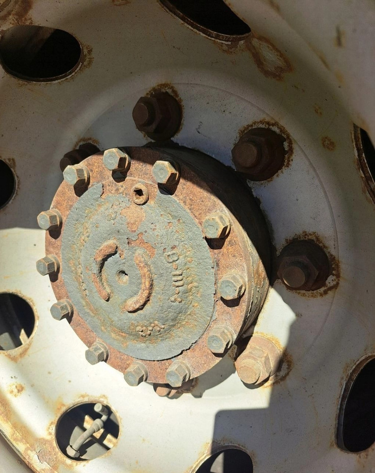 RENAULT PIASTA KOMPLETNA TYŁ 19.5 8 SZPILEK - Ступица: фото 4 RENAULT PIASTA KOMPLETNA TYŁ 19.5 8 SZPILEK - Ступица: фото 4