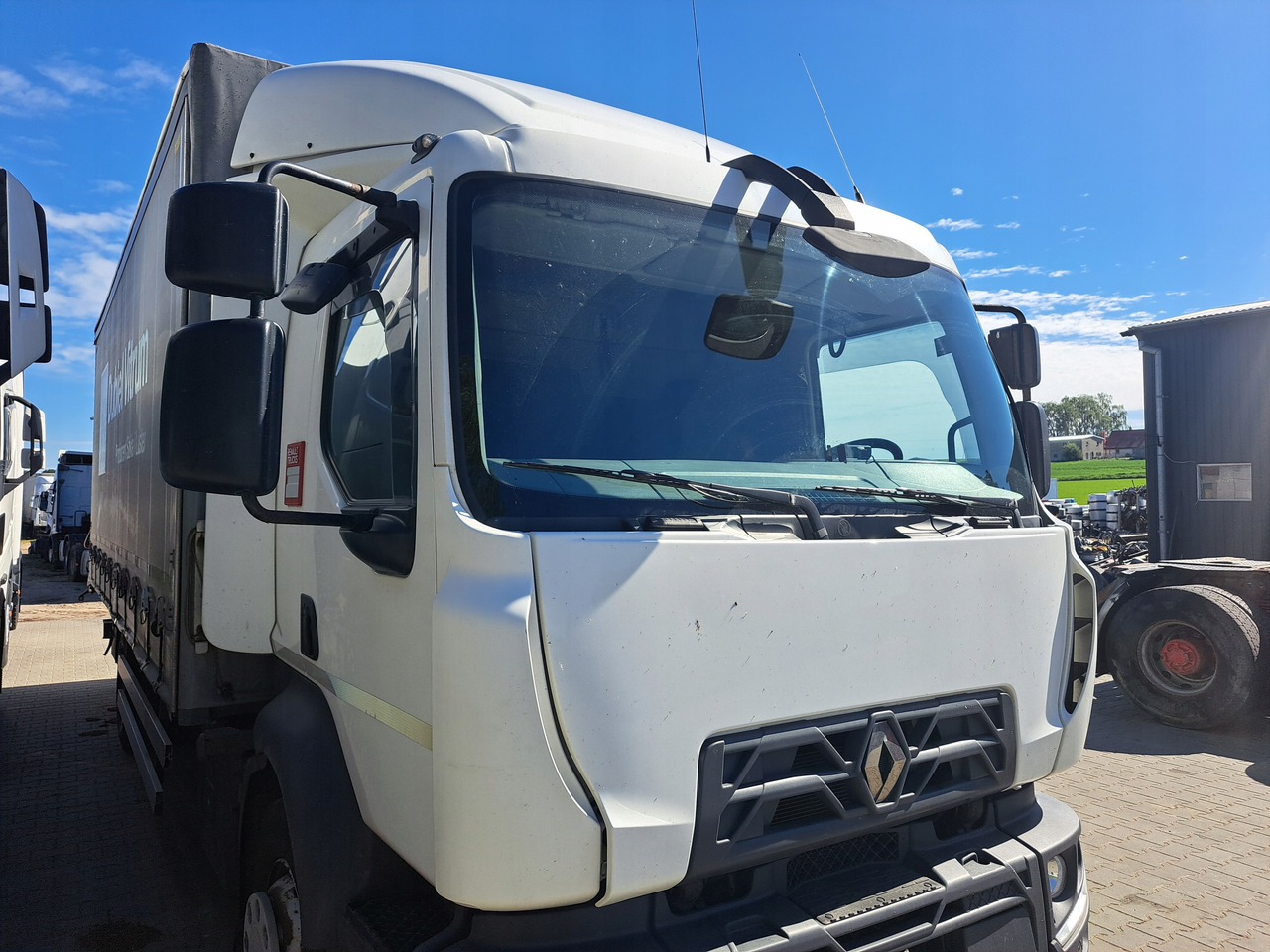 Renault GAMA D - Кабина для Грузовиков: фото 1 Renault GAMA D - Кабина для Грузовиков: фото 1