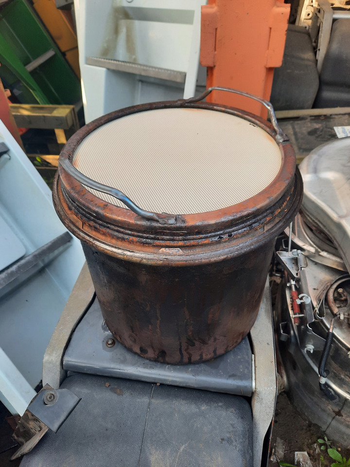 VOLVO FILTR WKŁAD DPF RENAULT GAMA T RANGE VOLVO FH 4 - Катализатор для Грузовиков: фото 1 VOLVO FILTR WKŁAD DPF RENAULT GAMA T RANGE VOLVO FH 4 - Катализатор для Грузовиков: фото 1