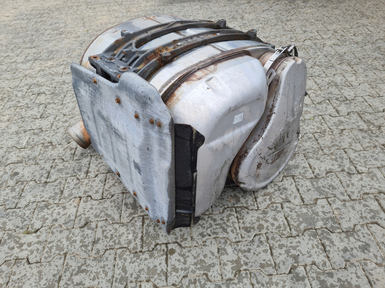 VOLVO KATALIZATOR TŁUMIK DPF FILTR KOMPLETNY VOLVO FH 4 FM 4 RENAULT GAMA T RANGE - Катализатор: фото 1 VOLVO KATALIZATOR TŁUMIK DPF FILTR KOMPLETNY VOLVO FH 4 FM 4 RENAULT GAMA T RANGE - Катализатор: фото 1