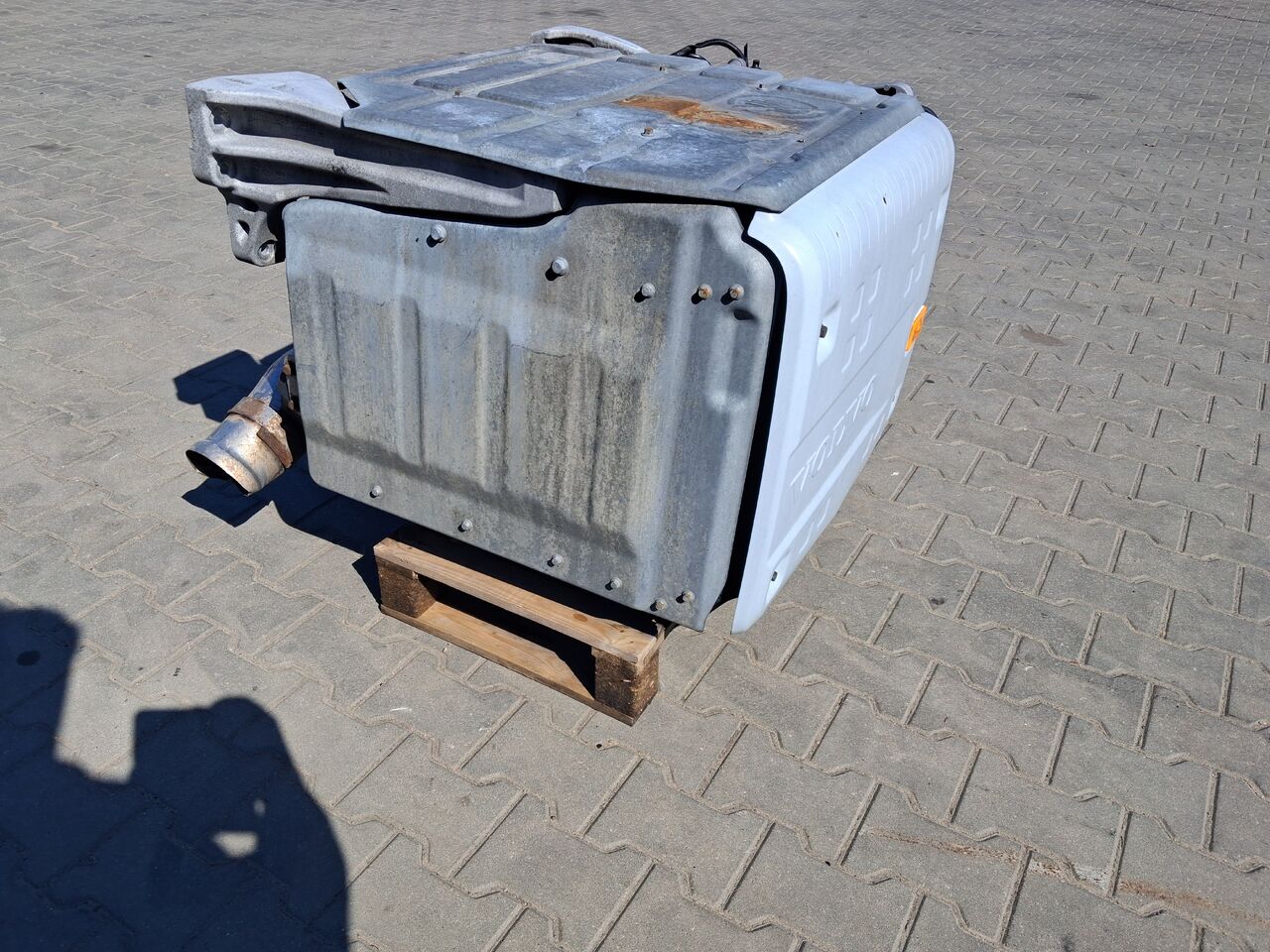 VOLVO KATALIZATOR TŁUMIK DPF FILTR KOMPLETNY VOLVO FH 4 FM 4 RENAULT GAMA T RANGE - Катализатор: фото 2 VOLVO KATALIZATOR TŁUMIK DPF FILTR KOMPLETNY VOLVO FH 4 FM 4 RENAULT GAMA T RANGE - Катализатор: фото 2