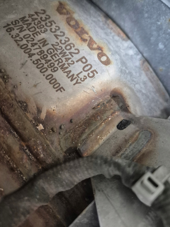 VOLVO KATALIZATOR TŁUMIK DPF FILTR VOLVO FH 5 FM 5 RENAULT GAMA T EVO KOMPLETNY - Катализатор для Грузовиков: фото 4 VOLVO KATALIZATOR TŁUMIK DPF FILTR VOLVO FH 5 FM 5 RENAULT GAMA T EVO KOMPLETNY - Катализатор для Грузовиков: фото 4