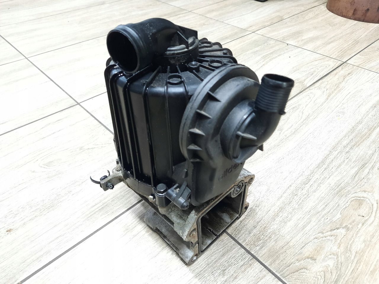 VOLVO SEPARATOR OLEJU WIRÓWKA ODMA Volvo FH 4 FM 4 RENAULT GAMA RANGE T - Двигатель и запчасти для Грузовиков: фото 1 VOLVO SEPARATOR OLEJU WIRÓWKA ODMA Volvo FH 4 FM 4 RENAULT GAMA RANGE T - Двигатель и запчасти для Грузовиков: фото 1