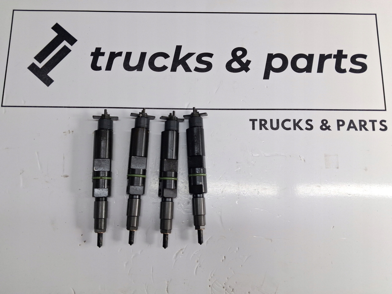 VOLVO WTRYSKIWACZE WTRYSKI VOLVO FL RENAULT GAMA D DTI 5 D5K - Распределитель впрыска для Грузовиков: фото 1 VOLVO WTRYSKIWACZE WTRYSKI VOLVO FL RENAULT GAMA D DTI 5 D5K - Распределитель впрыска для Грузовиков: фото 1