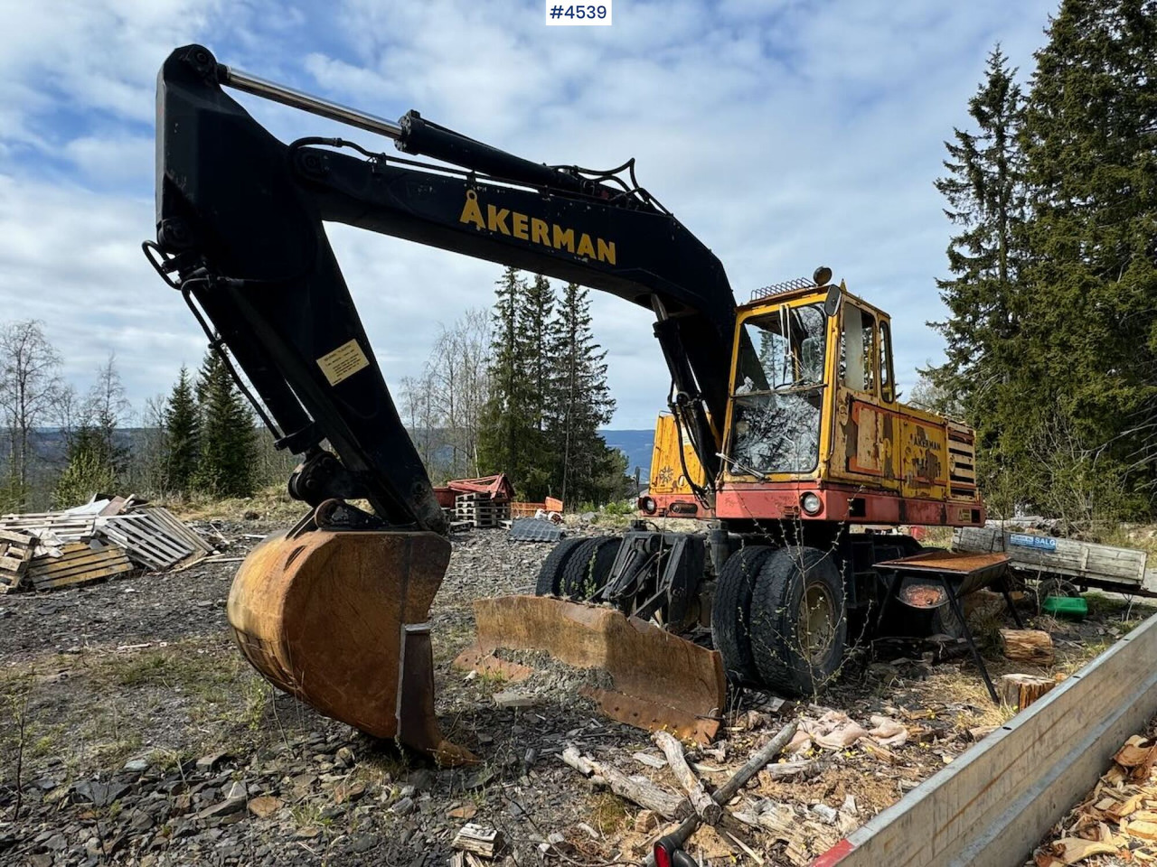 1979 Åkerman H9 Wheeled excavator w/ bucket. Repair object. - Экскаватор: фото 1 1979 Åkerman H9 Wheeled excavator w/ bucket. Repair object. - Экскаватор: фото 1
