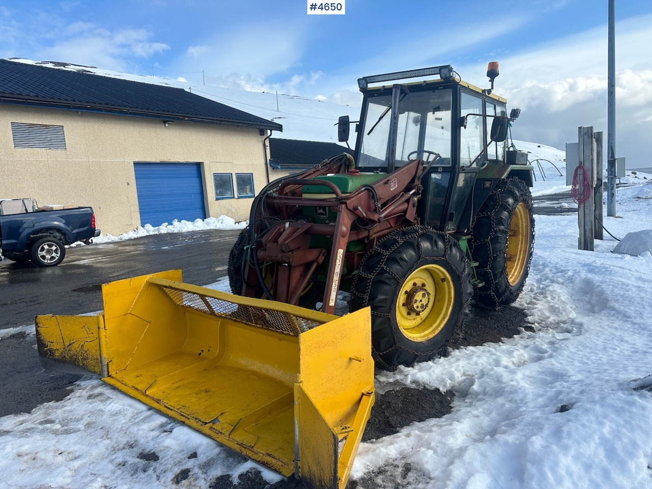 1981 John Deere 2040 w/ loader, triangle, snow blower, pallet forks and hydraulic unit. WATCH VIDEO. - Трактор: фото 1 1981 John Deere 2040 w/ loader, triangle, snow blower, pallet forks and hydraulic unit. WATCH VIDEO. - Трактор: фото 1