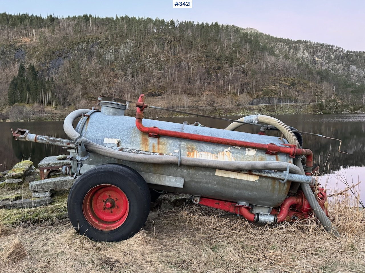 1990 Record Vacuum truck w/cannon - Техника для сенозаготовки: фото 1 1990 Record Vacuum truck w/cannon - Техника для сенозаготовки: фото 1