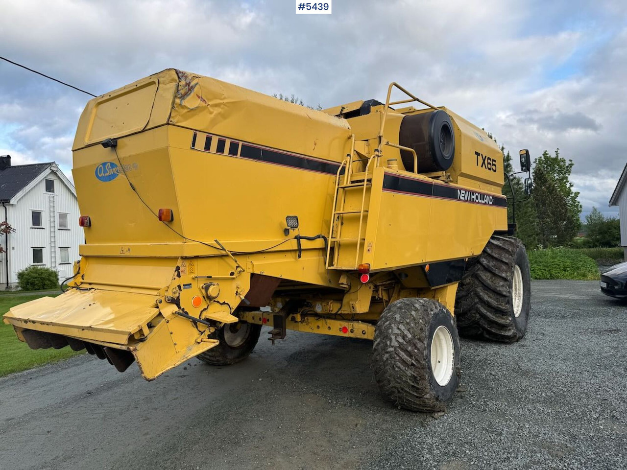 Зерноуборочный комбайн 1995 New Holland TX65 m/ 20 fot skjærebord og henger: фото 6 Зерноуборочный комбайн 1995 New Holland TX65 m/ 20 fot skjærebord og henger: фото 6