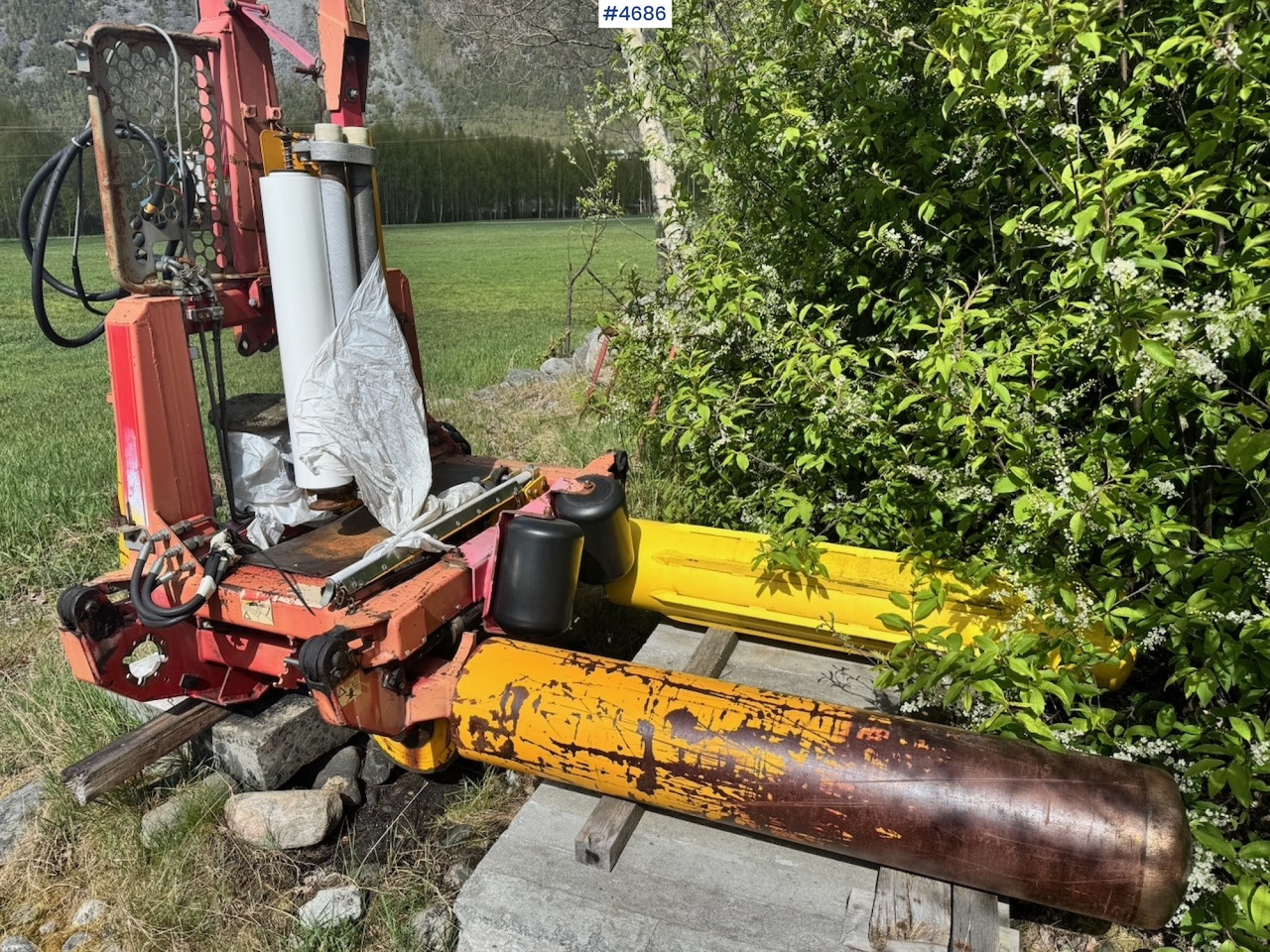 1995 Tellefsdal 1500 Round bale wrapper. New electronics. - Техника для сенозаготовки: фото 1 1995 Tellefsdal 1500 Round bale wrapper. New electronics. - Техника для сенозаготовки: фото 1
