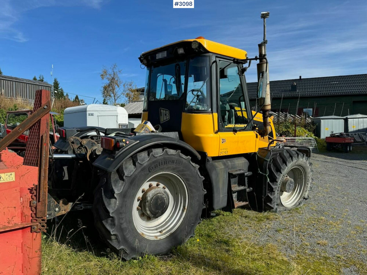 2001 JCB Fastrac 3185 4x4. The plow rigged and two sets of tires. - Трактор: фото 5 2001 JCB Fastrac 3185 4x4. The plow rigged and two sets of tires. - Трактор: фото 5