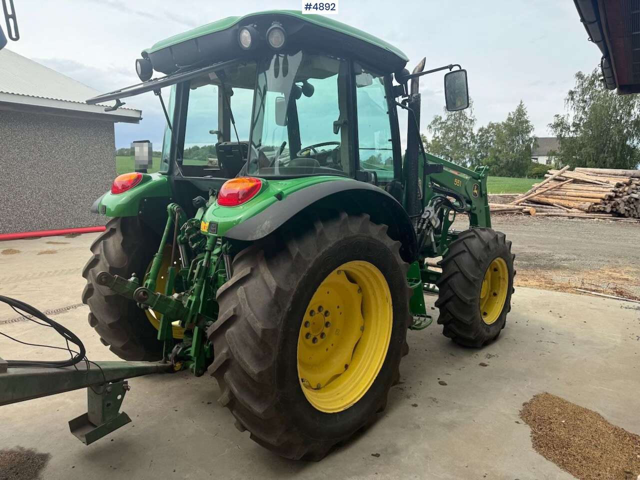 2004 John Deere 5720 4x4 w/ front loader - Трактор: фото 5 2004 John Deere 5720 4x4 w/ front loader - Трактор: фото 5
