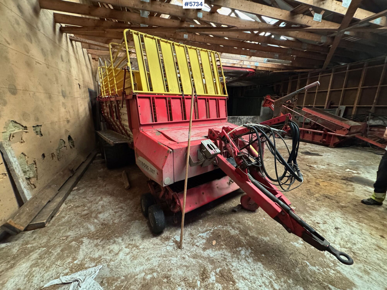 2005 Pottinger Euroboss 330t supermatic - Техника для сенозаготовки: фото 4 2005 Pottinger Euroboss 330t supermatic - Техника для сенозаготовки: фото 4