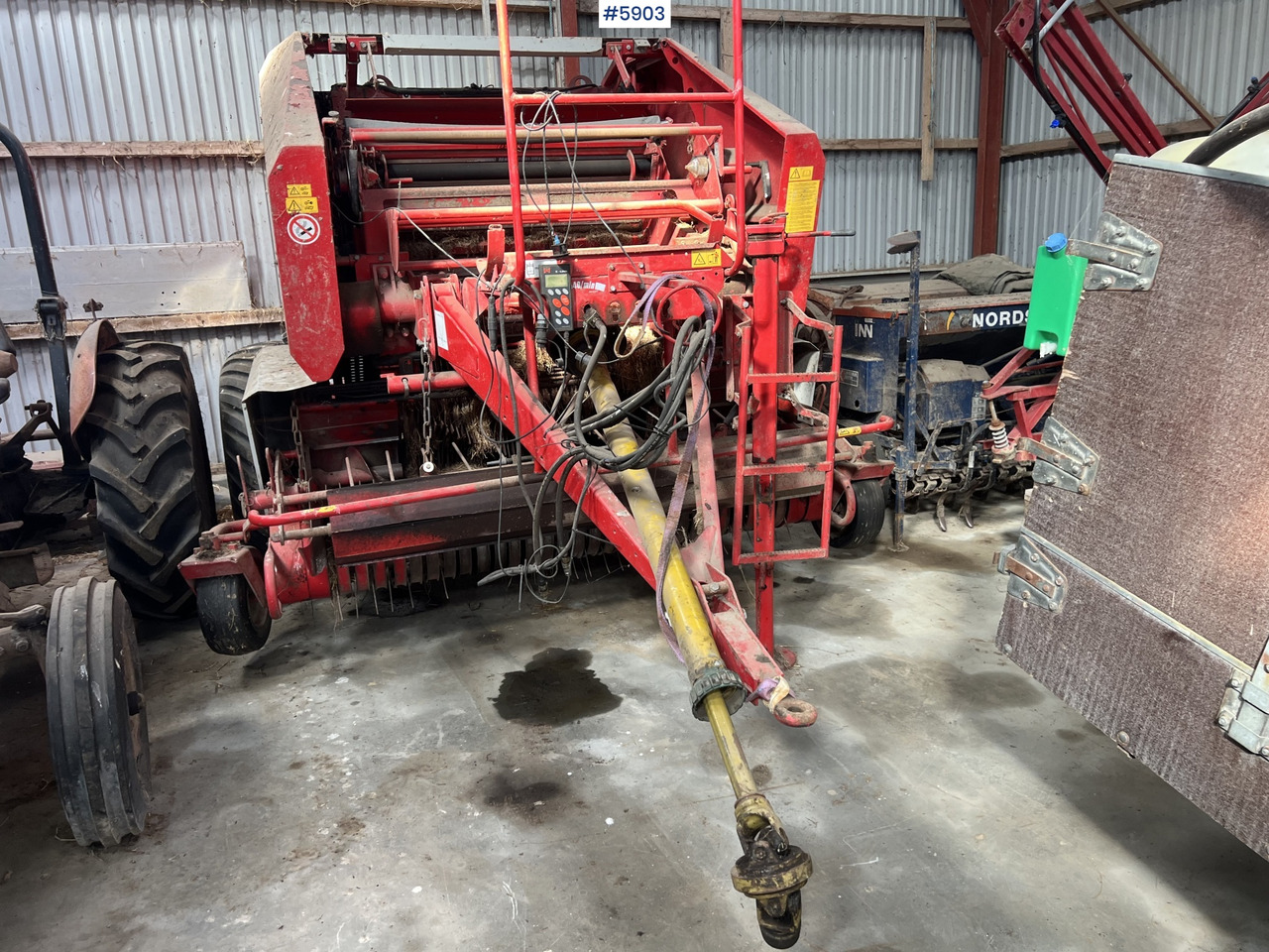 2005 Welger RP 235 press w/ net - Техника для сенозаготовки: фото 1 2005 Welger RP 235 press w/ net - Техника для сенозаготовки: фото 1