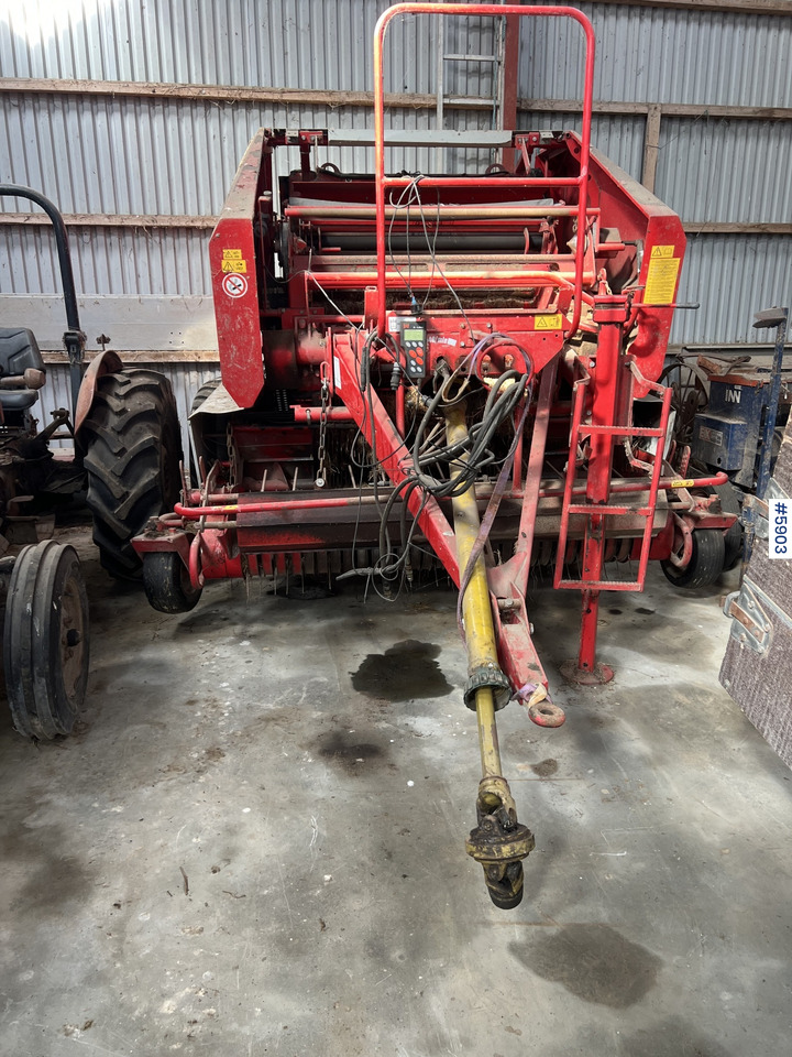 2005 Welger RP 235 press w/ net - Техника для сенозаготовки: фото 2 2005 Welger RP 235 press w/ net - Техника для сенозаготовки: фото 2