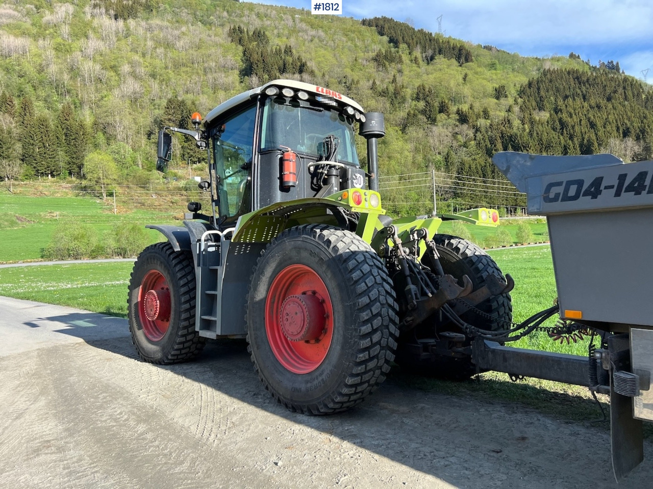 2009 Claas Xerion 3800 - Трактор: фото 3 2009 Claas Xerion 3800 - Трактор: фото 3