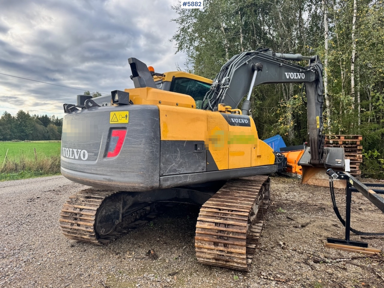 Экскаватор 2013 Volvo EC140DL Crawler Excavator w/ Cleaning Bucket.: фото 10