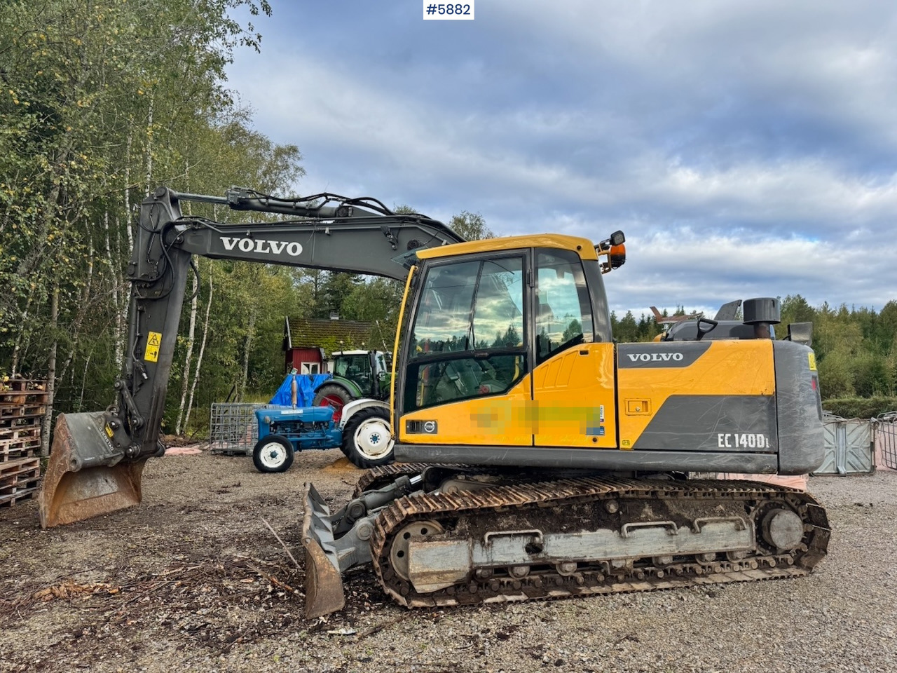 2013 Volvo EC140DL Crawler Excavator w/ Cleaning Bucket. - Экскаватор: фото 2 2013 Volvo EC140DL Crawler Excavator w/ Cleaning Bucket. - Экскаватор: фото 2
