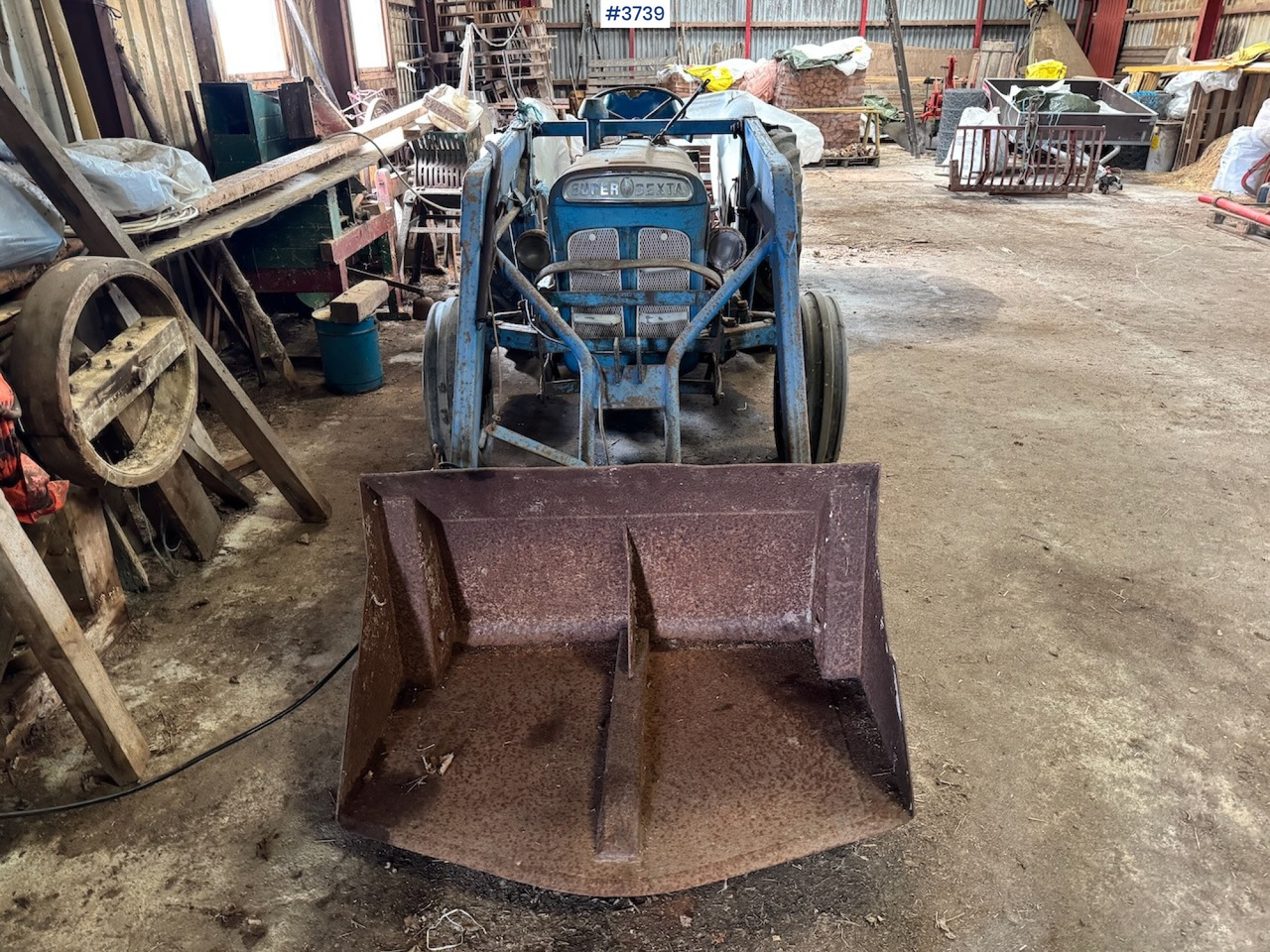 Ford Super Dexta w/front loader - Трактор: фото 2 Ford Super Dexta w/front loader - Трактор: фото 2
