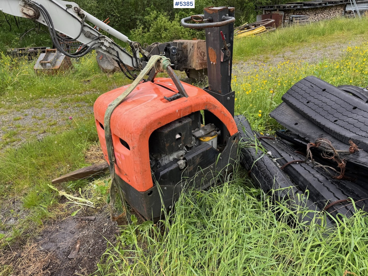 Husqvarna LG 504 Vibrating compactor. - Техника для обработки почвы: фото 4 Husqvarna LG 504 Vibrating compactor. - Техника для обработки почвы: фото 4