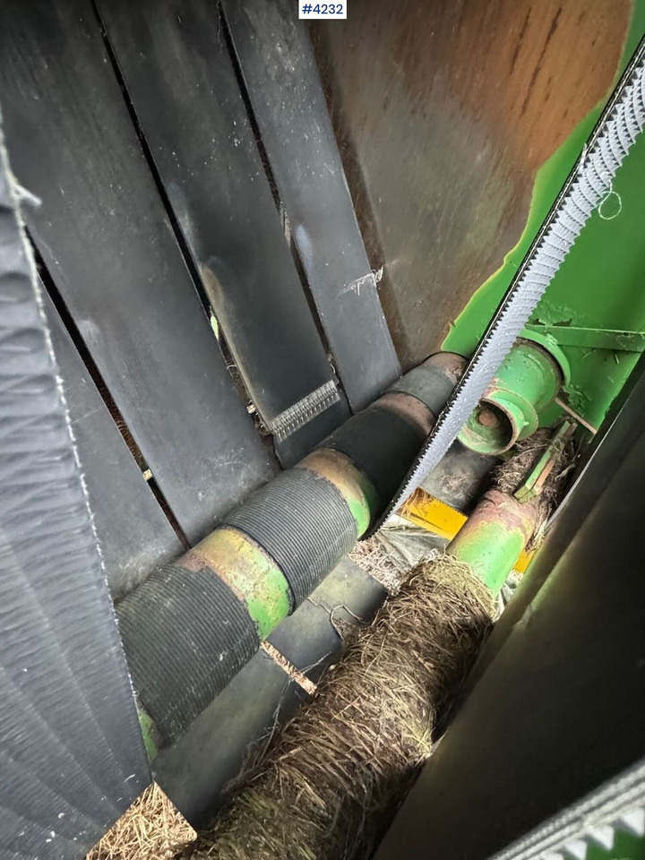 Техника для сенозаготовки John Deere 545 Round baler: фото 14