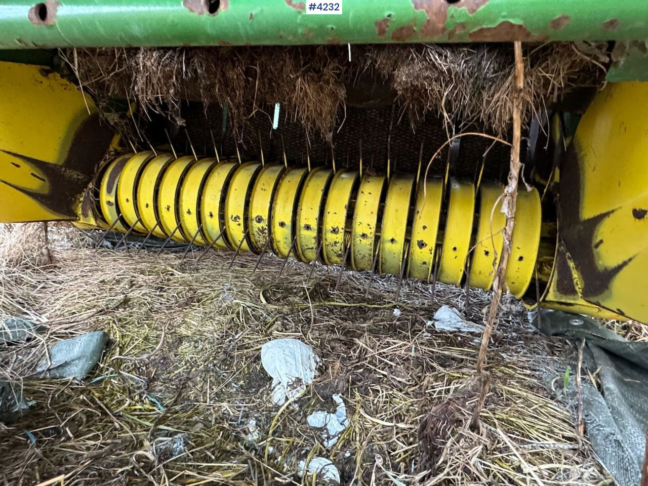 Техника для сенозаготовки John Deere 545 Round baler: фото 10