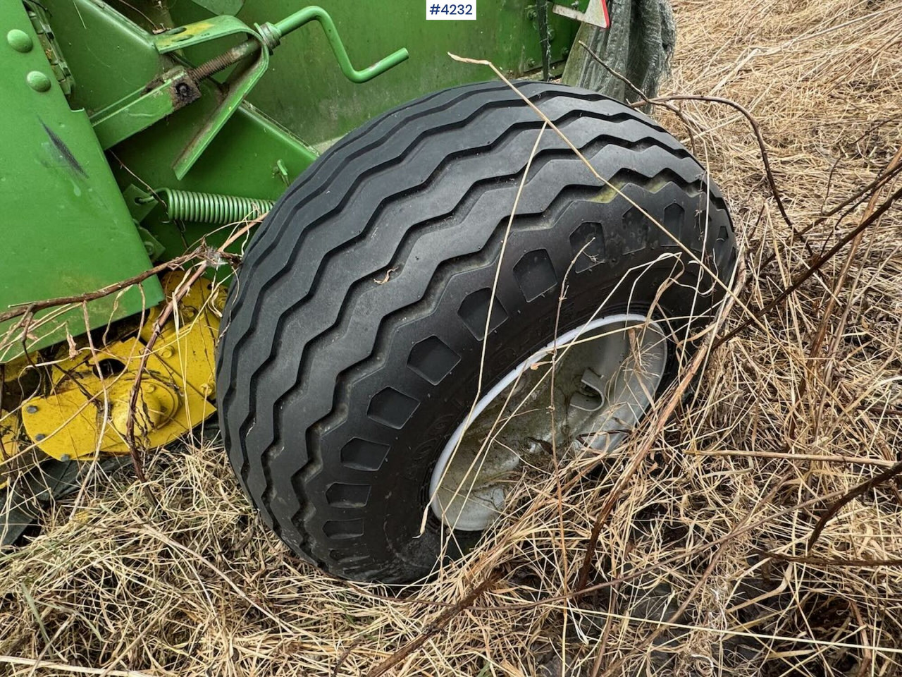 Техника для сенозаготовки John Deere 545 Round baler: фото 18