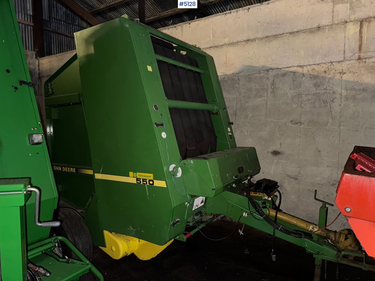 John Deere 550 Round Baler - Техника для сенозаготовки: фото 5 John Deere 550 Round Baler - Техника для сенозаготовки: фото 5