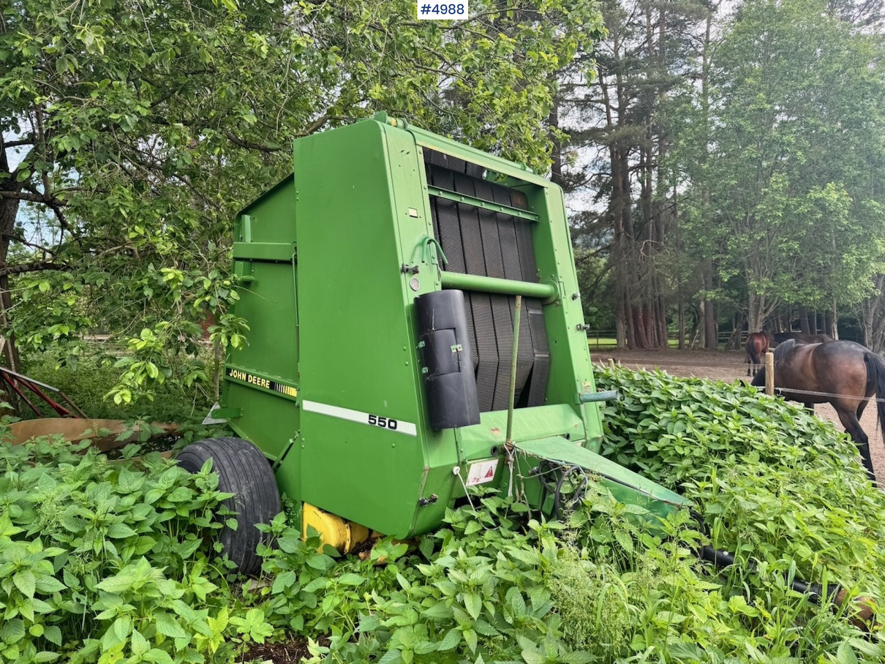 John Deere 550 Round baler with control box - Техника для сенозаготовки: фото 1 John Deere 550 Round baler with control box - Техника для сенозаготовки: фото 1