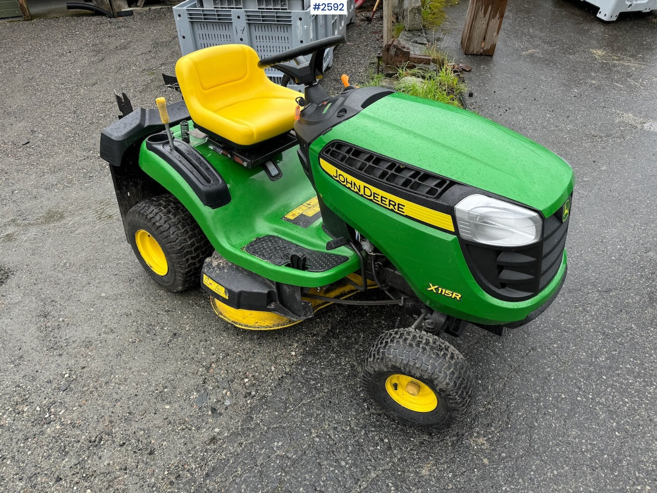 John Deere X115R - Газонокосилка: фото 2 John Deere X115R - Газонокосилка: фото 2