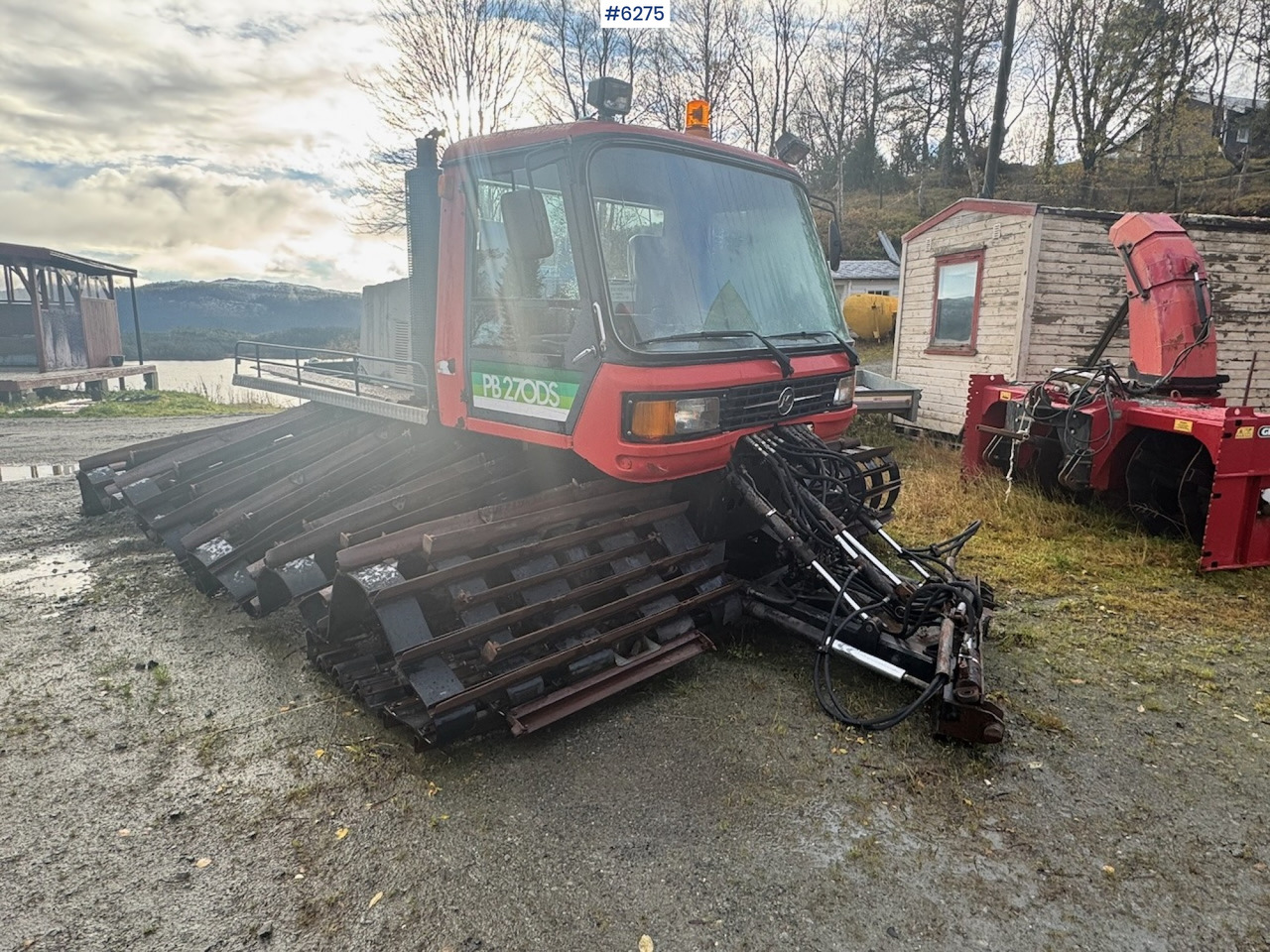 1985 Kässbohrer PB 270DS treadle machine w/ cutters and smoothing board - Коммунальная/ Специальная техника: фото 1 1985 Kässbohrer PB 270DS treadle machine w/ cutters and smoothing board - Коммунальная/ Специальная техника: фото 1