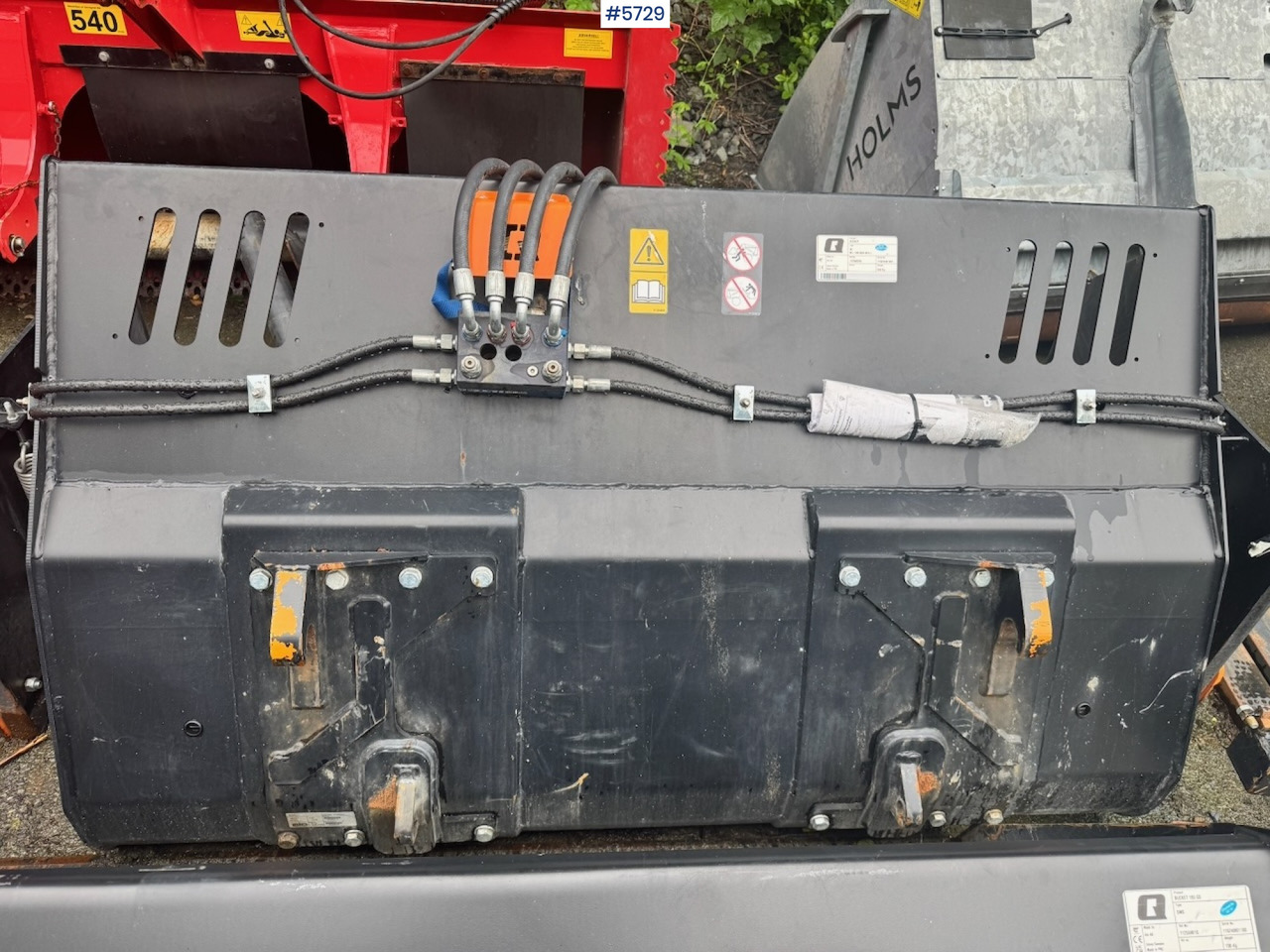 2024 Quicke SC M+ 230 Folding wing bucket. - Коммунальная/ Специальная техника: фото 3 2024 Quicke SC M+ 230 Folding wing bucket. - Коммунальная/ Специальная техника: фото 3