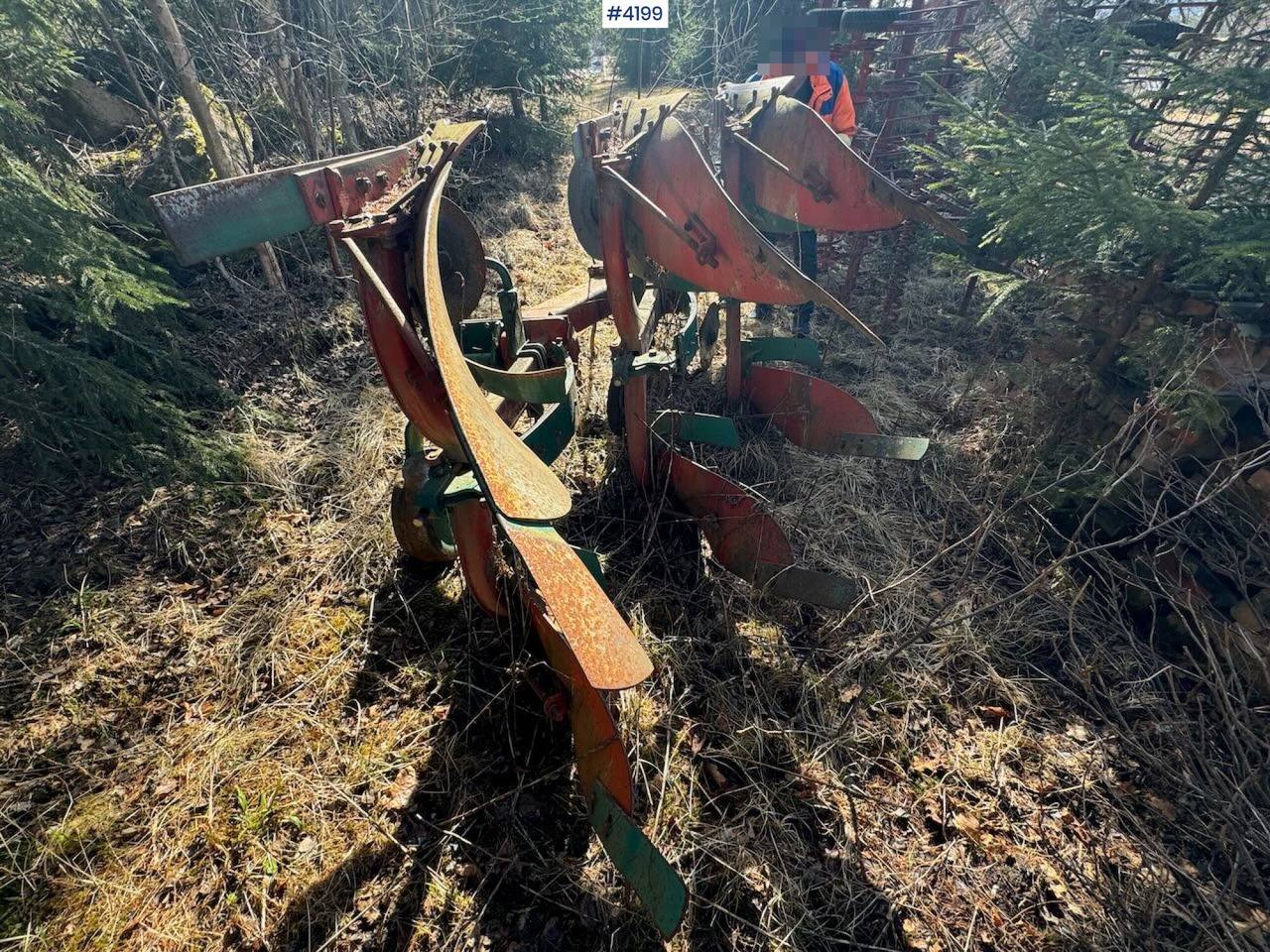 Kverneland 3-furrow reversible plow - Техника для обработки почвы: фото 2 Kverneland 3-furrow reversible plow - Техника для обработки почвы: фото 2
