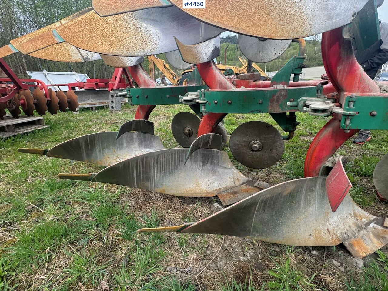 Kverneland Model E Plow - Техника для обработки почвы: фото 2 Kverneland Model E Plow - Техника для обработки почвы: фото 2
