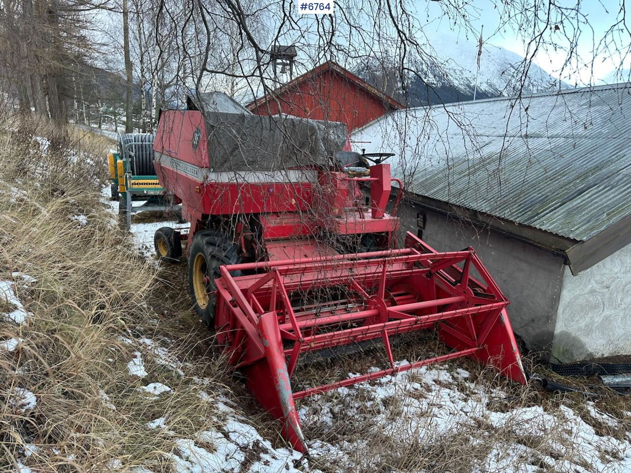 Massey-Ferguson 186-6 Combine harvester. - Зерноуборочный комбайн: фото 2 Massey-Ferguson 186-6 Combine harvester. - Зерноуборочный комбайн: фото 2