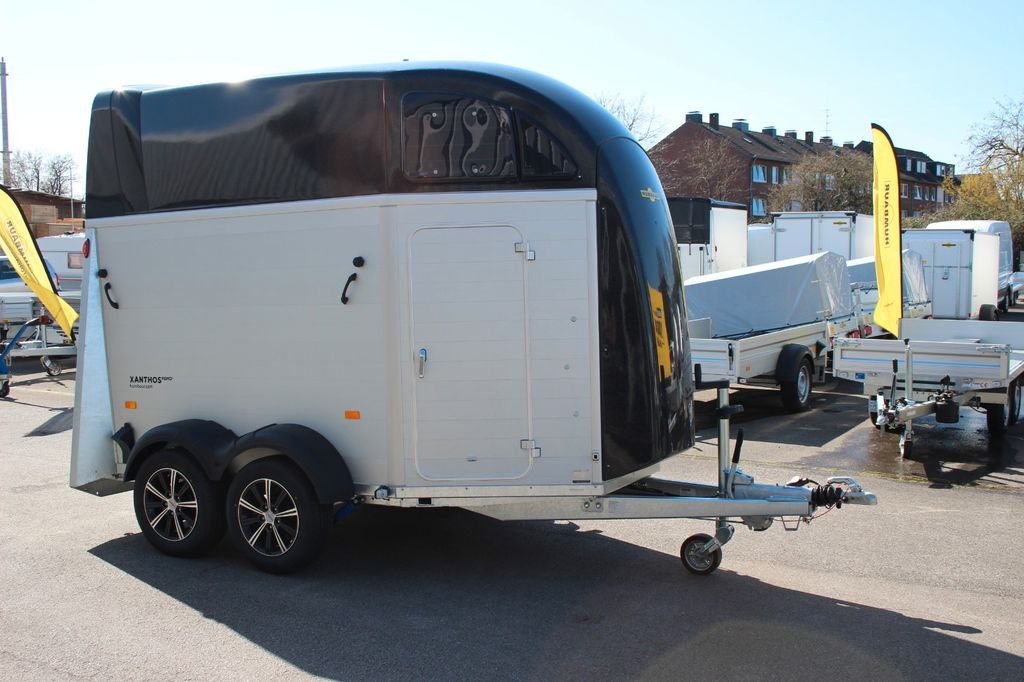 Humbaur XANTHOS AERO 2400 Sattelkammer 100KMH Pferdeanhä - Прицеп-коневоз: фото 3 Humbaur XANTHOS AERO 2400 Sattelkammer 100KMH Pferdeanhä - Прицеп-коневоз: фото 3