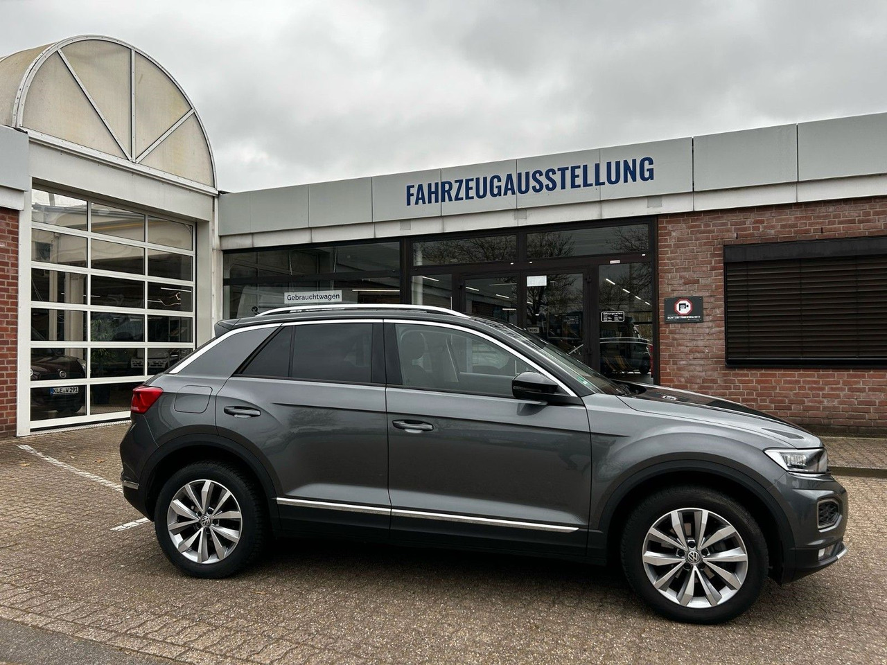 Volkswagen T-Roc Style - Внедорожник: фото 1 Volkswagen T-Roc Style - Внедорожник: фото 1