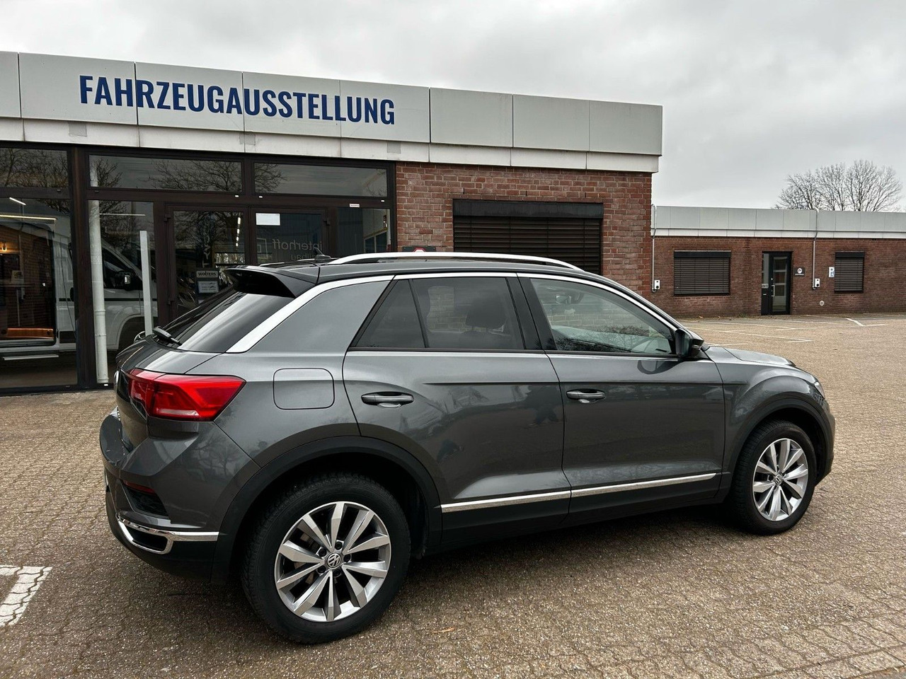 Volkswagen T-Roc Style - Внедорожник: фото 2 Volkswagen T-Roc Style - Внедорожник: фото 2