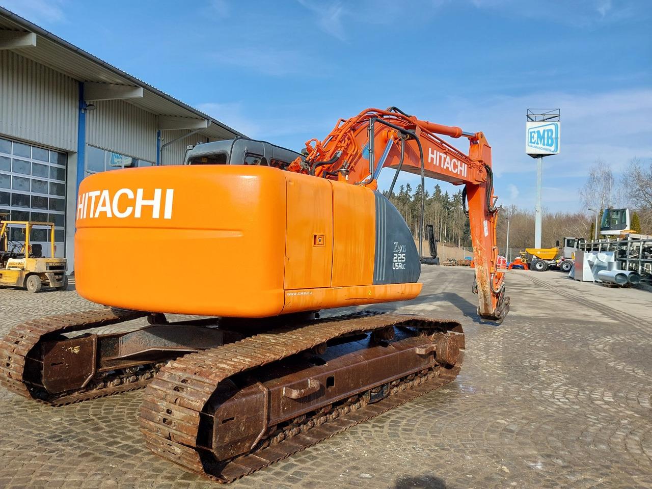 Hitachi ZX225USRLC - Гусеничный экскаватор: фото 3 Hitachi ZX225USRLC - Гусеничный экскаватор: фото 3