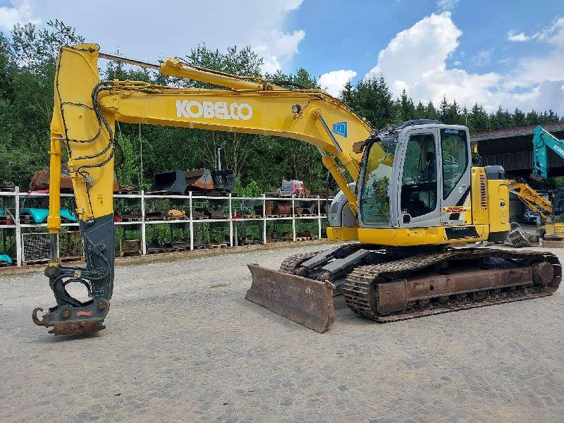 New Holland E225BSR - Гусеничный экскаватор: фото 1 New Holland E225BSR - Гусеничный экскаватор: фото 1
