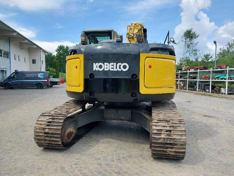 New Holland E225BSR - Гусеничный экскаватор: фото 3 New Holland E225BSR - Гусеничный экскаватор: фото 3