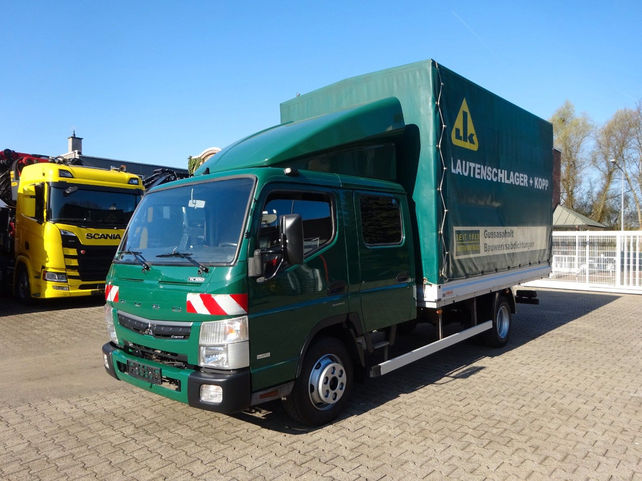 FUSO 7C180D Canter mit Doppelkabine 4x2 - Тентованный фургон, Грузопассажирский фургон: фото 2 FUSO 7C180D Canter mit Doppelkabine 4x2 - Тентованный фургон, Грузопассажирский фургон: фото 2